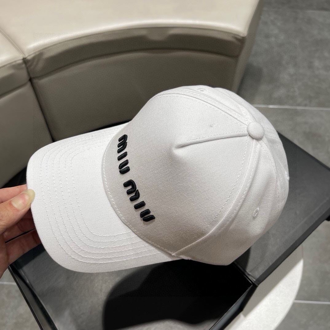 Miu Miu Caps